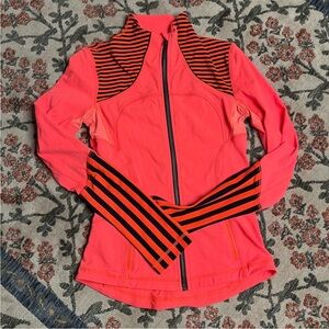 Lululemon define jacket size 4